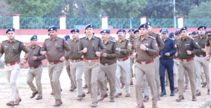 जनपद की पहली परेड में कडे तेवरों में दिखे एसएसपी देहरादून जनपद की पहली परेड में कडे तेवरों में दिखे एसएसपी देहरादून