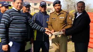 श्री अर्पण यदुवंशी, सेनानायक SDRF ने किया रेस्क्यू टीम को सम्मानित