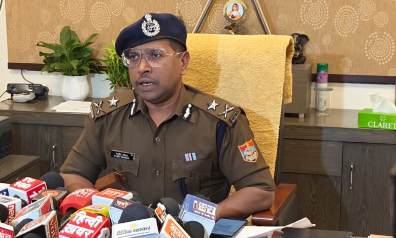 अज्ञात व्यक्ति को मारी गोली, आई0जी0 गढ़वाल रेंज ने घटनास्थल पर पहुंचकर विस्तृत निरीक्षण किया, अपराधियों को पकड़ने के दिए निर्देश अज्ञात व्यक्ति को मारी गोली, आई0जी0 गढ़वाल रेंज ने घटनास्थल पर पहुंचकर विस्तृत निरीक्षण किया, अपराधियों को पकड़ने के दिए निर्देश