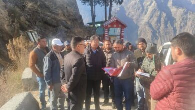 जिलाधिकारी गौरव कुमार ने किया सेलंग सलूड़ डुंग्रा मोटर मार्ग का निरीक्षण जिलाधिकारी गौरव कुमार ने किया सेलंग सलूड़ डुंग्रा मोटर मार्ग का निरीक्षण