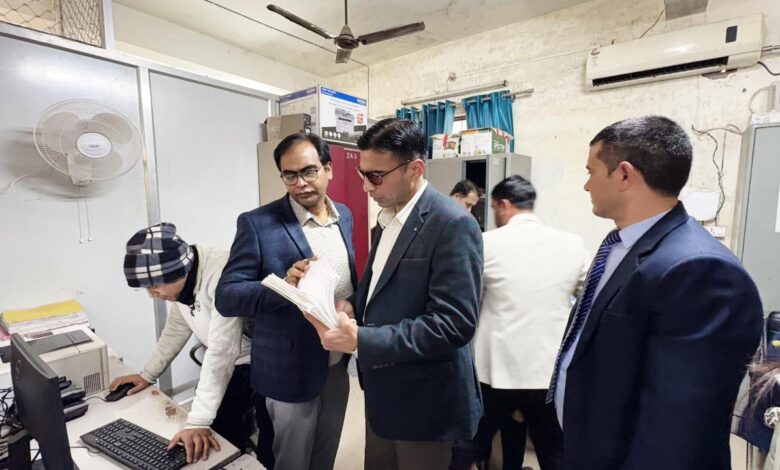 डीएम की संस्तुति पर उप निबन्धक ऋषिकेश निलम्बित, मुख्यालय सम्बद्ध; अनुशासनात्मक कार्यवाही प्रारम्भ