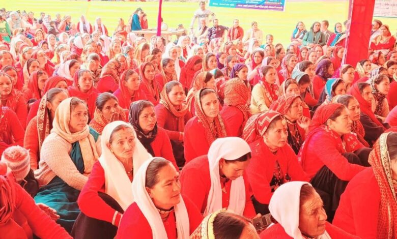 दूरस्थ क्षेत्र तहसील थराली प्रखंड के पट्टी सोल डुंग्री में वृहद बहुदेशीय शिविर का आयोजन