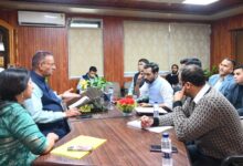 मसूरी में भिलाडू स्टेडियम निर्माण को लेकर कैबिनेट मंत्री गणेश जोशी ने की समीक्षा, वन स्वीकृति प्रक्रिया में तेजी के दिए निर्देश मसूरी में भिलाडू स्टेडियम निर्माण को लेकर कैबिनेट मंत्री गणेश जोशी ने की समीक्षा, वन स्वीकृति प्रक्रिया में तेजी के दिए निर्देश