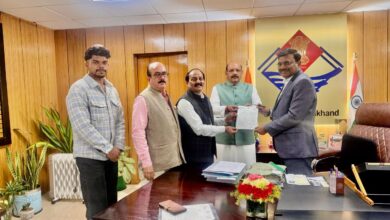 मुख्य सचिव से मिला कांग्रेस का प्रतिनिधिमंडल मुख्य सचिव से मिला कांग्रेस का प्रतिनिधिमंडल