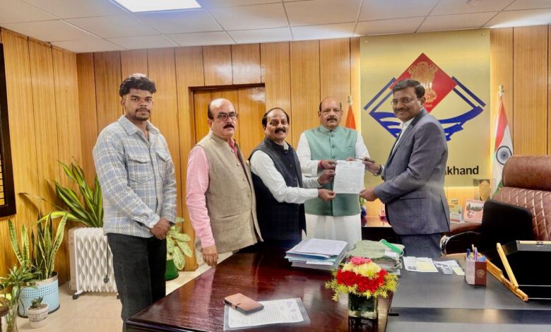 मुख्य सचिव से मिला कांग्रेस का प्रतिनिधिमंडल