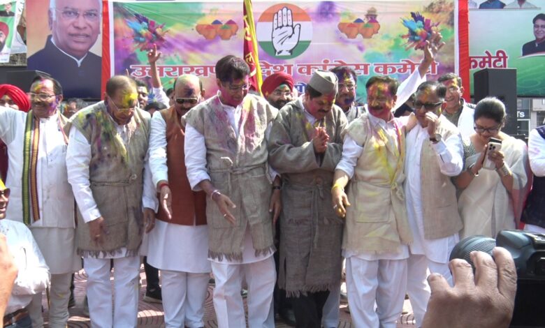 एक ही पोशाक में नजर आए कांग्रेस के टॉप फाइव लीडर