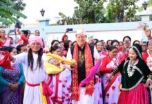 सीएम के निजी आवास में पारंपरिक हर्षोल्लास के साथ मनाया गया होली पर्व सीएम के निजी आवास में पारंपरिक हर्षोल्लास के साथ मनाया गया होली पर्व