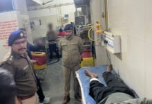 पुलिस पर हमला कर फरार चल रहा बदमाश मुठभेड़ के बाद गिरफ्तार पुलिस पर हमला कर फरार चल रहा बदमाश मुठभेड़ के बाद गिरफ्तार