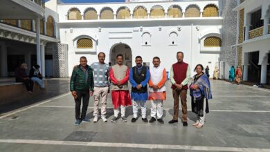 पूज्य महंत देवेंद्र दास महाराज जी को होली और आगामी झंडा साहिब पर्व की महासभा के पदाधिकारियों ने शुभकामनाएं दी पूज्य महंत देवेंद्र दास महाराज जी को होली और आगामी झंडा साहिब पर्व की महासभा के पदाधिकारियों ने शुभकामनाएं दी