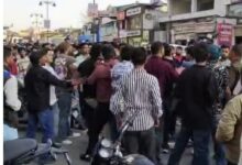 गुब्बारे मारने को लेकर दो पक्षों में जमकर हुई मारपीट