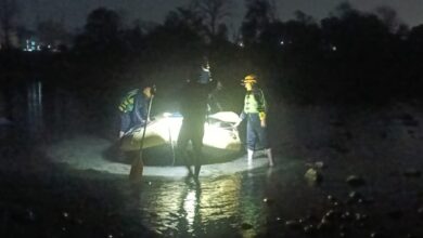 पशुलोक बैराज के निकट टापू पर फंसे युवक को एसडीआरएफ ने किया सकुशल रेस्क्यू