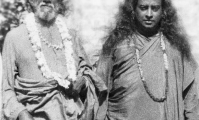 दो महान् गुरुओं की महासमाधि- नेहा प्रकाश