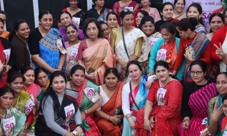 ‘‘साड़ी गौरव मैराथन’’ में महिलाओं ने दिखाया उत्साह, परम्परा और स्वास्थ्य जागरूकता का दिया संदेश