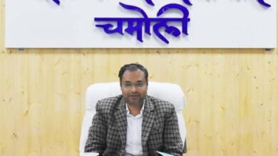 चमोली में एलपीजी की आपूर्ति पूरी तरह सामान्य, अफवाहों पर ध्यान न दें: गौरव कुमार जिलाधिकारी चमोली