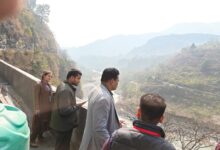 चारधाम यात्रा से पहले ट्रैफिक व्यवस्था दुरुस्त करने की तैयारी, गौचर-कर्णप्रयाग-चमोली में पार्किंग परियोजनाओं का निरीक्षण