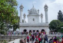 श्री झण्डे जी पर दर्शन मनौतियों के लिए अब लगा दूनवासियों का तांता