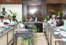 मुख्यमंत्री घोषणाओं के कार्यों को शीघ्र पूर्ण करें, लंबित परियोजनाओं पर 15 दिन में निर्णय लें : मुख्य सचिव मुख्यमंत्री घोषणाओं के कार्यों को शीघ्र पूर्ण करें, लंबित परियोजनाओं पर 15 दिन में निर्णय लें : मुख्य सचिव