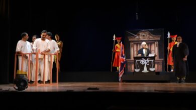 सरफ़रोशी की तमन्ना अब हमारे दिल में है