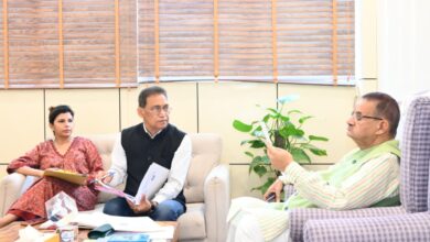 प्रदेश में शहीद द्वार व स्मारकों के लिए बजट जारी, सैनिक कल्याण मंत्री गणेश जोशी ने दिए निर्माण कार्य में तेजी के निर्देश