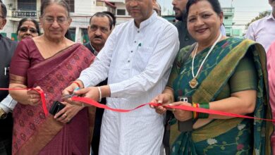 कैंट विधानसभा के इंद्रापुरम वार्ड में मेयर थपलियाल ने किया नई सड़कों का लोकार्पण, क्षेत्रवासियों ने जताया आभार