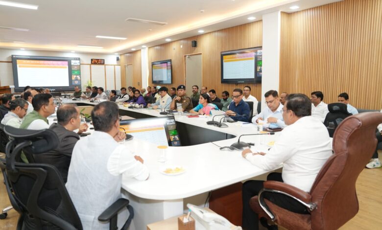 कुंभ से सम्बन्धित चंडीदेवी एवं मनसा देवी का काम शीघ्र शुरू किया जाए: सीएस