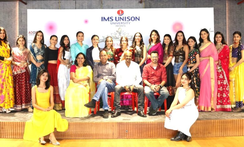 मिस टैलेंटेड राउंड में प्रतिभागियों ने बिखरे जलवे