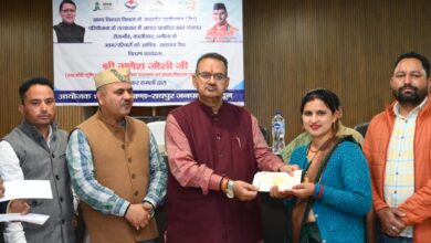 आपदा प्रभावित गांवों के 110 परिवारों को 87 लाख से अधिक की सहायता, मंत्री गणेश जोशी ने वितरित किए चैक आपदा प्रभावित गांवों के 110 परिवारों को 87 लाख से अधिक की सहायता, मंत्री गणेश जोशी ने वितरित किए चैक