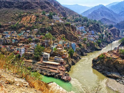 पर्यटन में बढ़ते कदम: आस्था, रोमांच और इंफ्रास्ट्रक्चर से उत्तराखण्ड बना फेवरेट डेस्टिनेशन