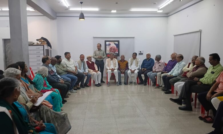 माटी कला को बढ़ावा देने और राजनीतिक भागीदारी पर जोर माटी कला को बढ़ावा देने और राजनीतिक भागीदारी पर जोर