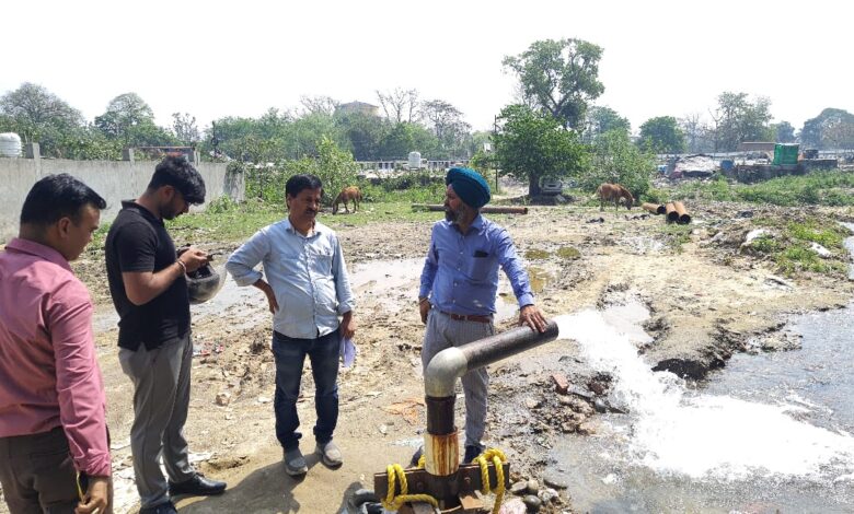 पेयजल आपूर्ति के विकास कार्यों का उप मेलाधिकारी ने किया निरीक्षण