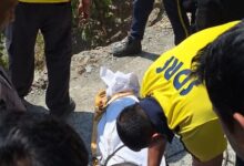 200 मीटर नीचे नदी में गिरा पिकअप वाहन, मौत 200 मीटर नीचे नदी में गिरा पिकअप वाहन, मौत