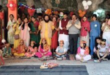 टपकेश्वर महादेव मंदिर में दिन भर आने वाली सैकड़ों कन्याओं का किया गया विशेष सम्मान