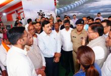 सीएम धामी ने गढ़ी कैंट स्थित जसवंत ग्राउंड पहुंचकर तैयारियों का निरीक्षण किया सीएम धामी ने गढ़ी कैंट स्थित जसवंत ग्राउंड पहुंचकर तैयारियों का निरीक्षण किया