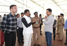 सीएस और डीजीपी ने पीएम मोदी के दौरे की तैयारियों को लेकर कार्यक्रम स्थल का स्थलीय निरीक्षण किया सीएस और डीजीपी ने पीएम मोदी के दौरे की तैयारियों को लेकर कार्यक्रम स्थल का स्थलीय निरीक्षण किया