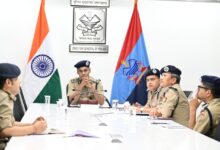 एडीजी लॉ एंड ऑर्डर ने की कानून व्यवस्था की विस्तृत समीक्षा- सत्यापन, महिला सुरक्षा और ‘ऑपरेशन स्माइल’ पर दिए कड़े निर्देश एडीजी लॉ एंड ऑर्डर ने की कानून व्यवस्था की विस्तृत समीक्षा- सत्यापन, महिला सुरक्षा और ‘ऑपरेशन स्माइल’ पर दिए कड़े निर्देश