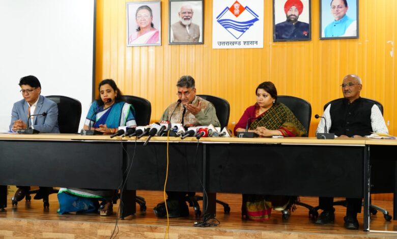 उत्तराखंड में 10 अप्रैल से होगी जनगणना की शुरुआत उत्तराखंड में 10 अप्रैल से होगी जनगणना की शुरुआत