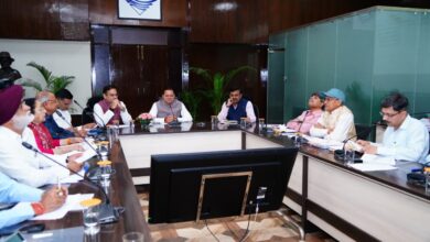 ग्रामीण एवं शहरी क्षेत्रों में निर्बाध जल और बिजली आपूर्ति सुनिश्चित की जाए : सीएम