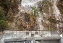 8 साल से अधूरा झिंजी पुल, निजमुला घाटी के ग्रामीणों का फूटा गुस्सा 8 साल से अधूरा झिंजी पुल, निजमुला घाटी के ग्रामीणों का फूटा गुस्सा