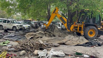 अवैध अतिक्रमण पर चला पीला पंजा 