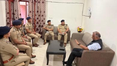 श्रद्धालुओं की सुरक्षा के साथ ही सुरक्षित यात्रा के लिए लिया फीडबैक, अधिकारियों को दिए आवश्यक दिशा-निर्देश श्रद्धालुओं की सुरक्षा के साथ ही सुरक्षित यात्रा के लिए लिया फीडबैक, अधिकारियों को दिए आवश्यक दिशा-निर्देश