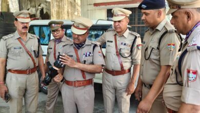 एसपी चमोली ने किया फायर स्टेशन गोपेश्वर का निरीक्षण, चारधाम यात्रा से पूर्व तैयारियों का लिया जायजा एसपी चमोली ने किया फायर स्टेशन गोपेश्वर का निरीक्षण, चारधाम यात्रा से पूर्व तैयारियों का लिया जायजा