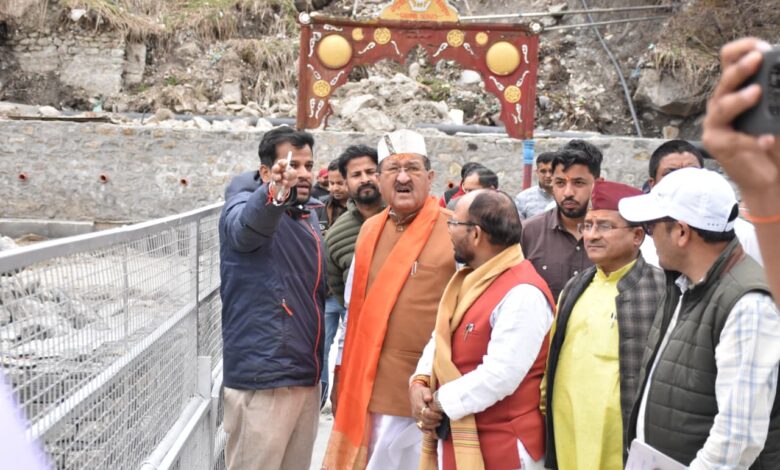 चारधाम यात्रा की तैयारियों पर प्रभारी मंत्री ने यात्रा मार्ग का लिया जायजा, मार्ग सुधारीकरण कार्यों में तेजी के निर्देश