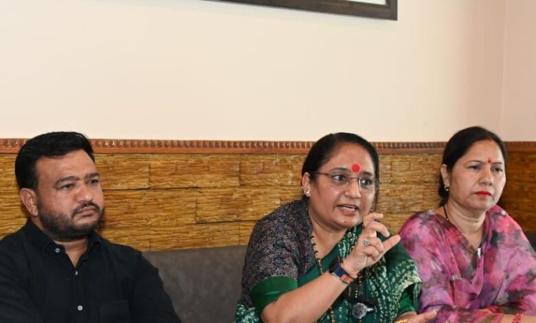 सरकार महिलाओं के सशक्तिकरण के लिए पूरी तरह प्रतिबद्ध : ऋतु खण्डूड़ी भूषण