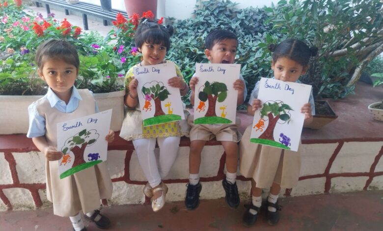 द आर्यन स्कूल में अर्थ डे पर एलोक्यूशन प्रतियोगिता का आयोजन