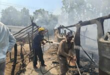 सहसपुर के इंद्राकॉलोनी मेदनीपुर में गुर्जर बस्ती में लगी भीषण आग, 6 घर जलकर राख