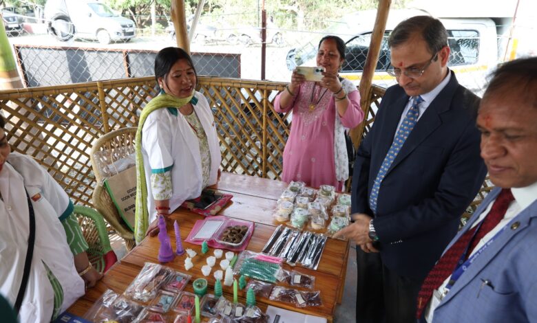 आरबीआई गवर्नर संजय मल्होत्रा ने सीएफएल द्वारा आयोजित वित्तीय साक्षरता शिविर का किया दौरा