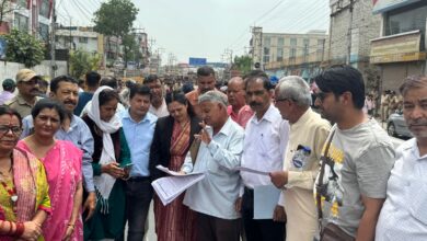 विधानसभा में एलिवेटेड रोड व उत्तराखंड आंदोलनकारियों चिन्हीकरण तथा श्रम कानूनों को लागू करने के मुद्दे पर विधानसभा पर प्रदर्शन, मुख्यमंत्री को ज्ञापन