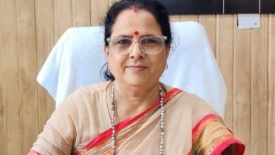  पत्नी की कुल्हाड़ी से काटकर की गई निर्मम हत्या प्रकरण में महिला आयोग ने दिए निर्देश