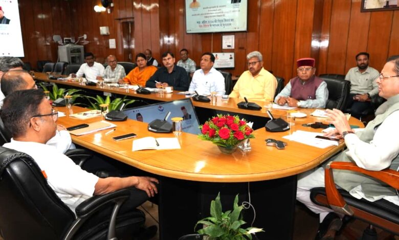 मुख्यमंत्री धामी ने वन क्लिक के माध्यम से साढ़े सात लाख से अधिक पेंशनर्स के खाते में भेजी पेंशन