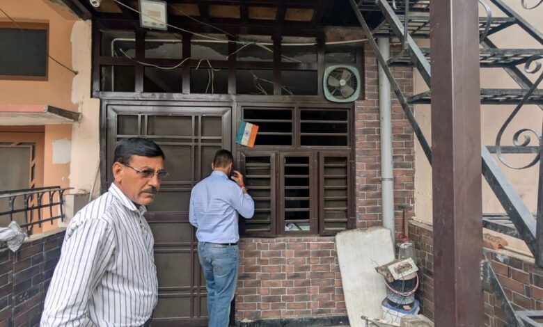 एमडीडीए का बड़ा एक्शन, अवैध निर्माणों पर चला सीलिंग अभियान, पटेलनगर–देहराखास में दो निर्माण सील